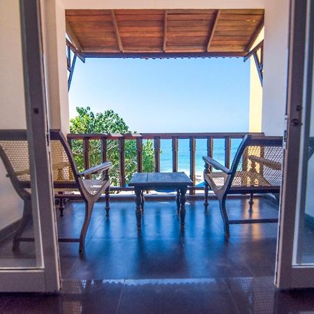 Amanda Beach Villas أونا واتونا المظهر الخارجي الصورة