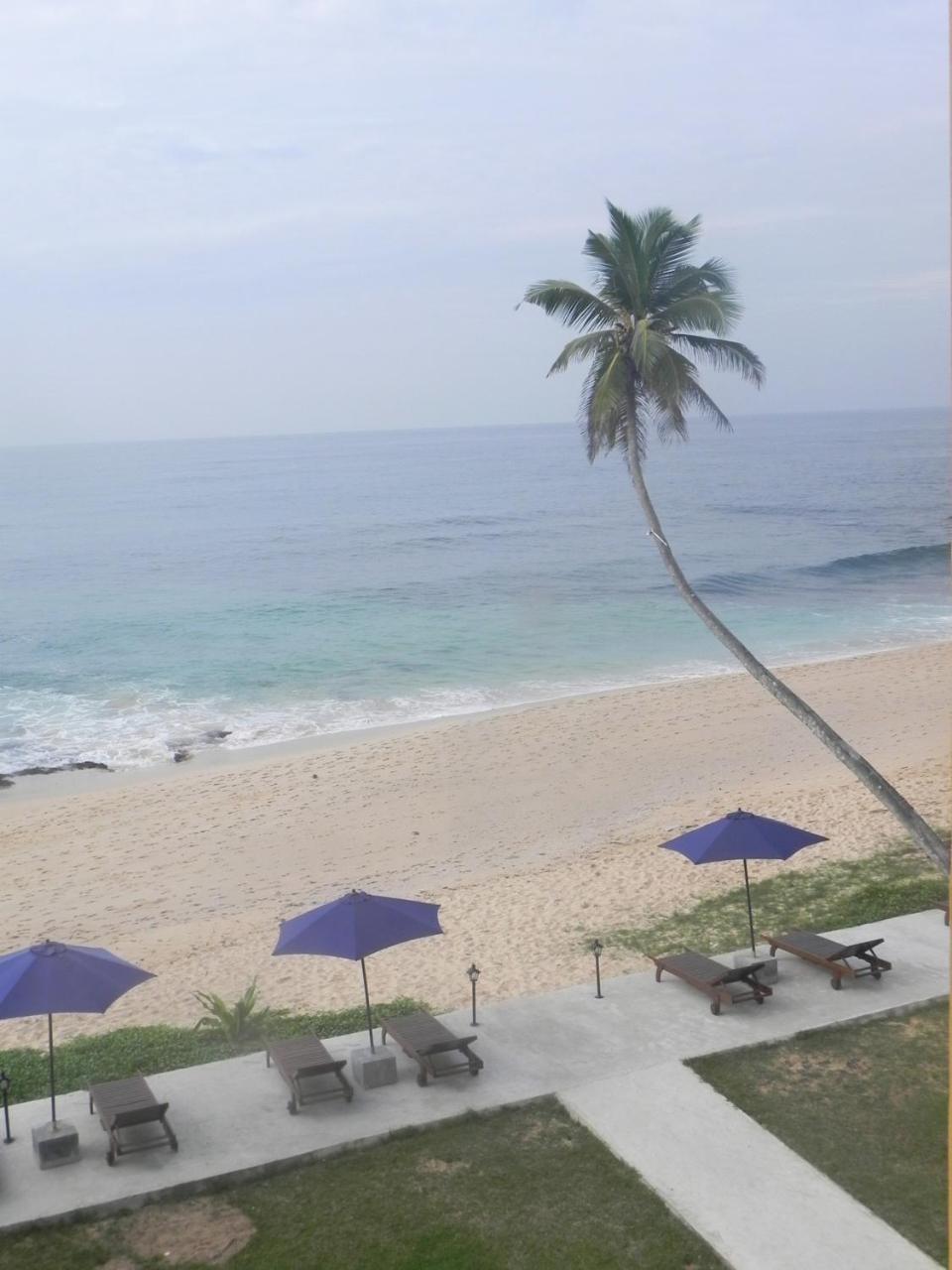 Amanda Beach Villas أونا واتونا الغرفة الصورة