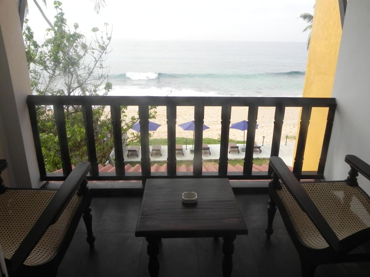 Amanda Beach Villas أونا واتونا الغرفة الصورة